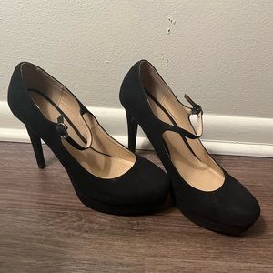 Black stiletto heels